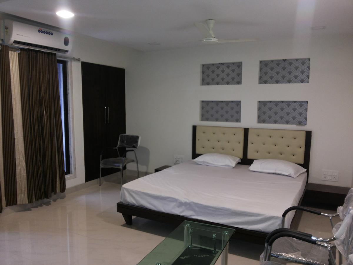 Hotel Galaxy Residency Васаи Экстерьер фото