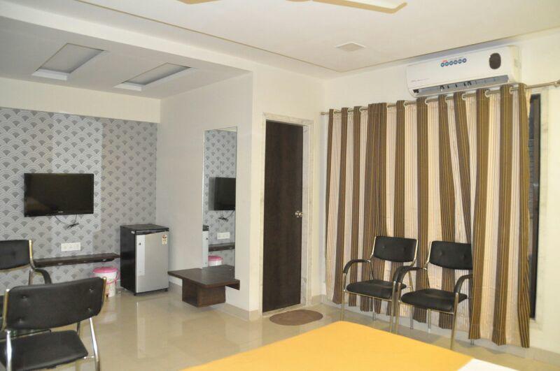 Hotel Galaxy Residency Васаи Экстерьер фото